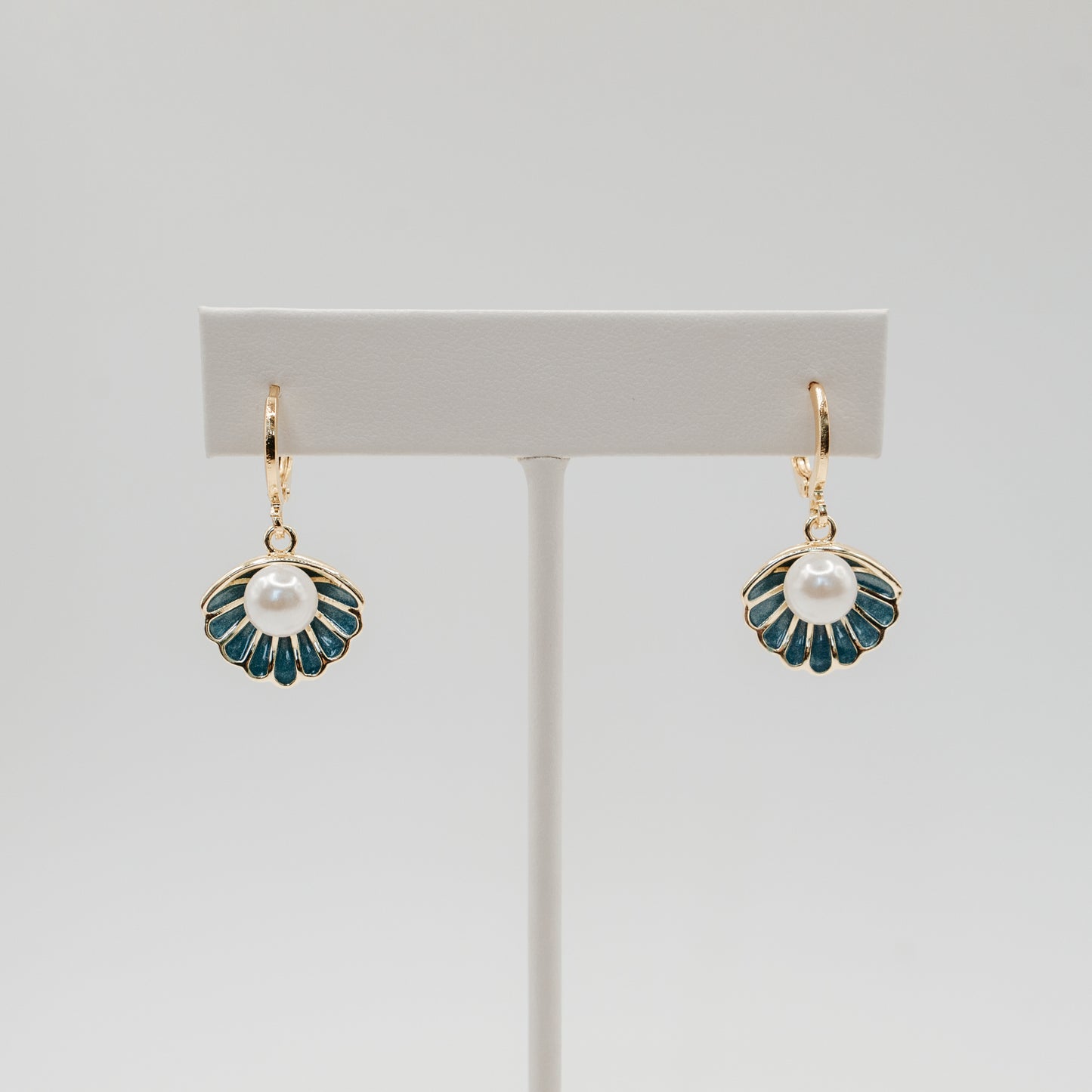 Clam & Pearl 14k Gold Filled Hoop Earrings